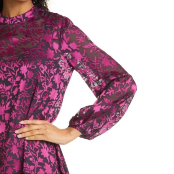 Club Monaco Dresses & Skirts - New CLUB MONACO Burnout Long Sleeve Swing Mini Dress Pink Mix Rose